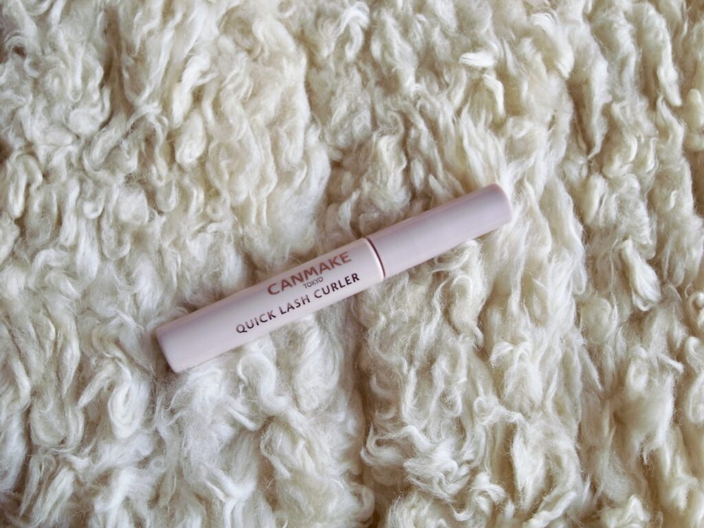 キャンメイク クイックラッシュカーラー  パッケージ